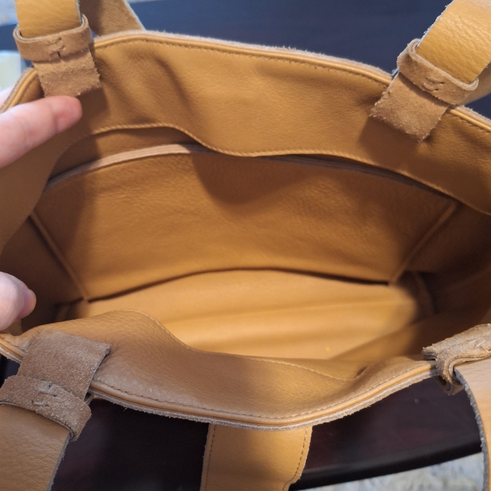 Suede Gucci Tote and Wallet Set - Picture 5 of 17